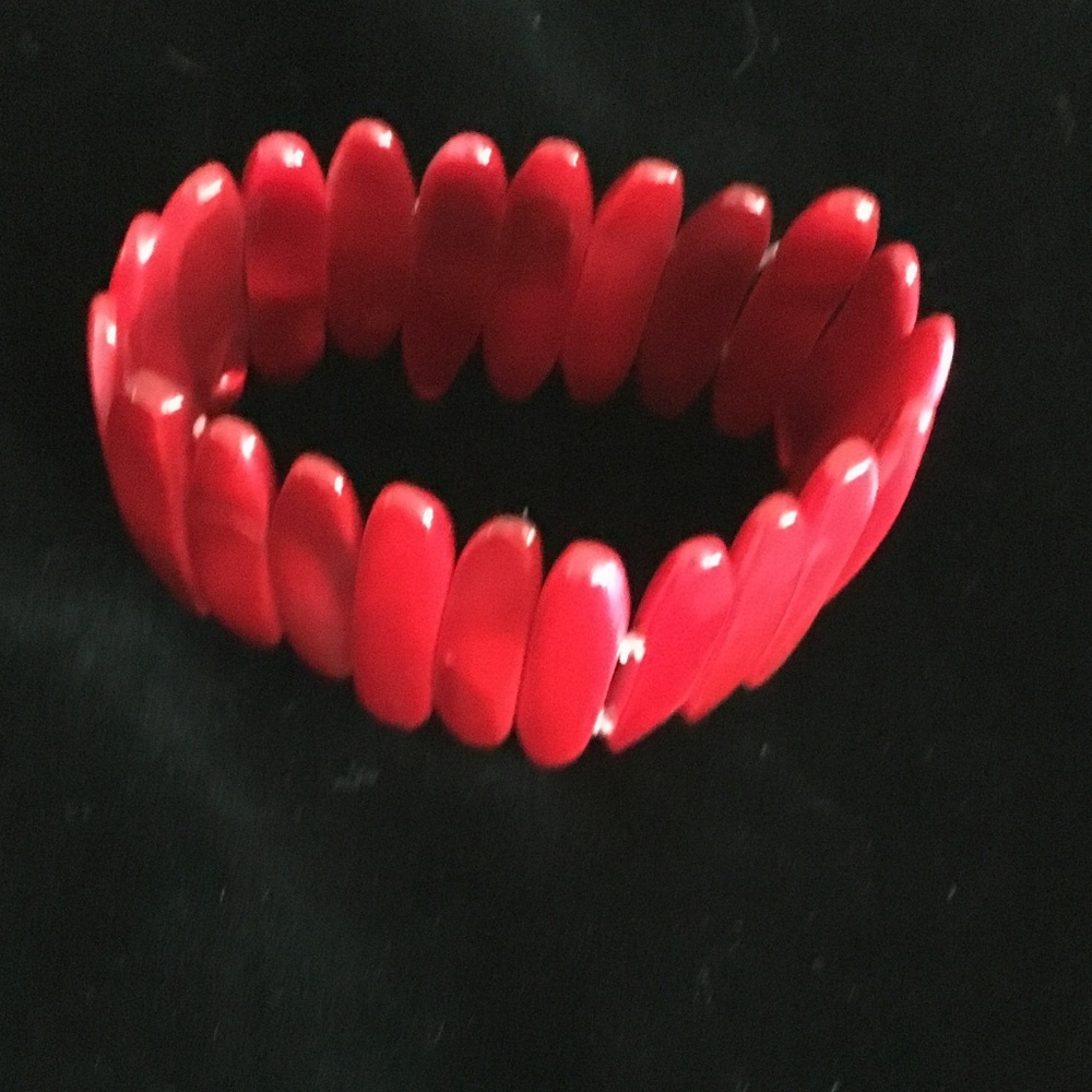 Red stretch bracelet